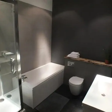 Séjour chez l'habitant The Icecream Factory, In Private House