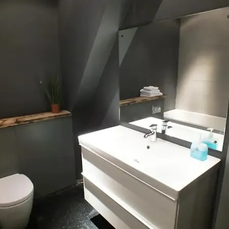 Séjour chez l'habitant The Icecream Factory, In Private House *