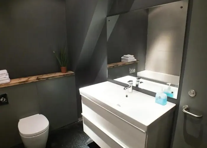 Séjour chez l'habitant The Icecream Factory, In Private House *